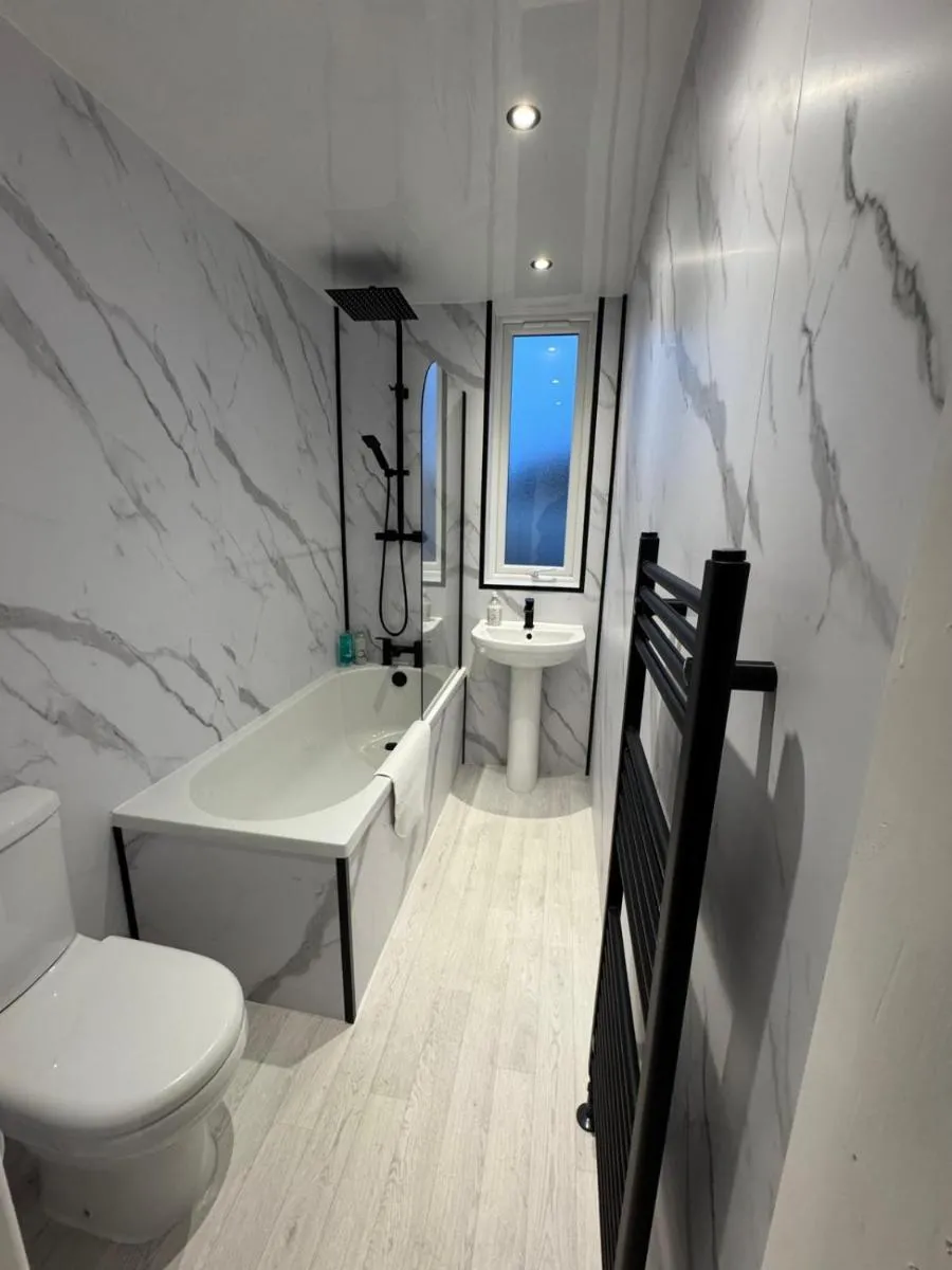 Image 4 of Modern 2 bedroom House With Loft Conversion