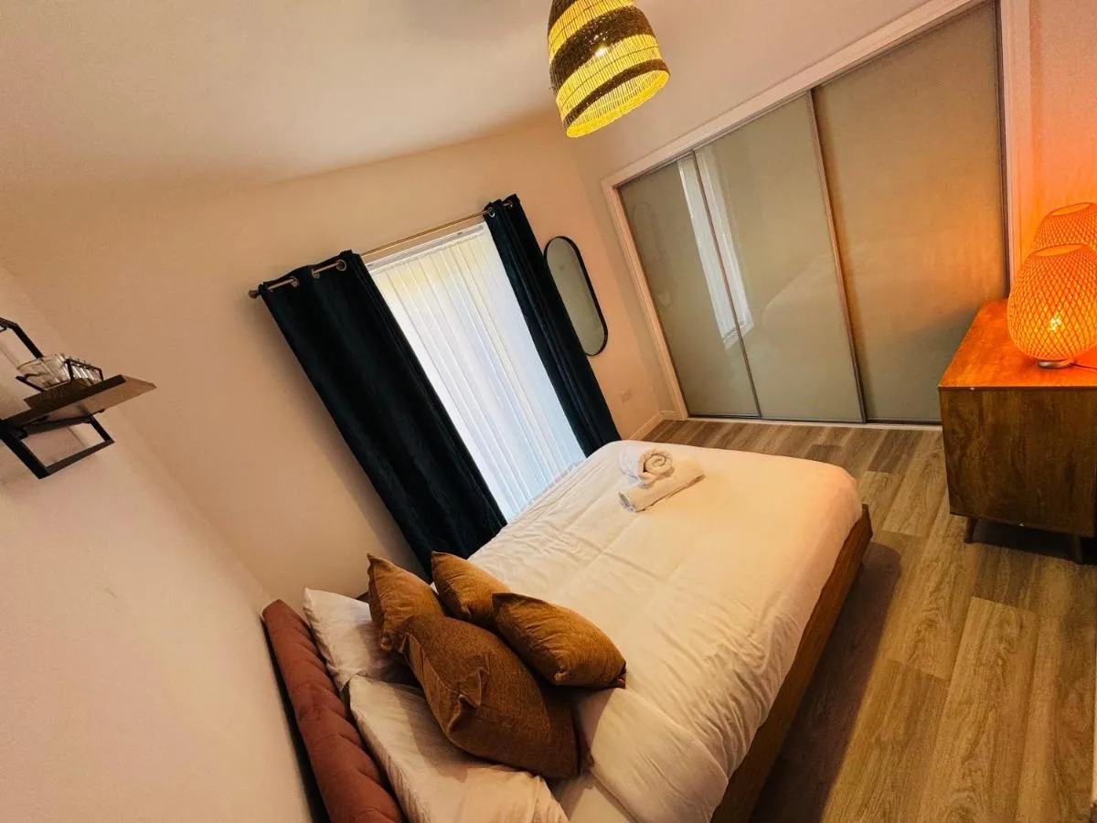 Image 5 of Modern Flat in Glasgow City FREE Parking & Wifi