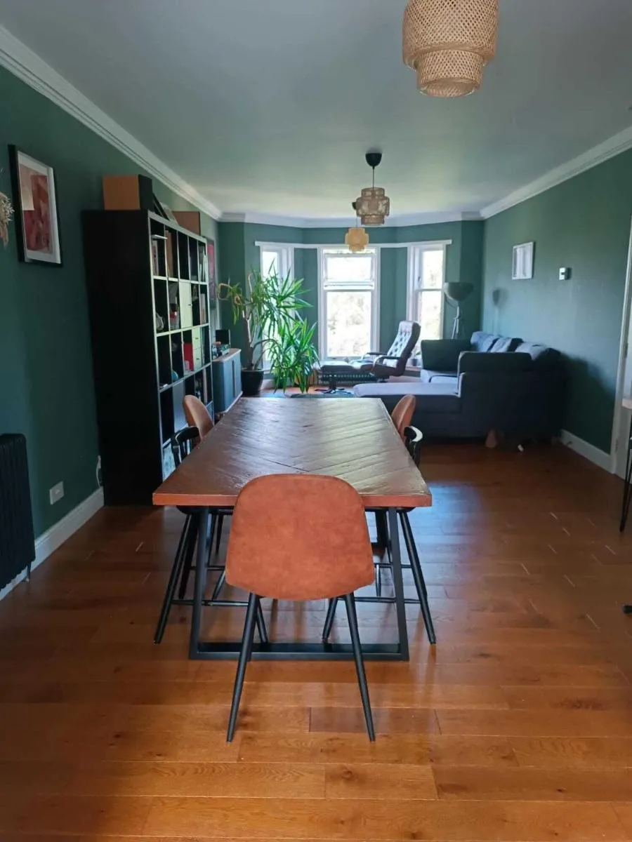 Image 3 of Modern Three-Bedroom Apartment in Leafy West End with Private Parking