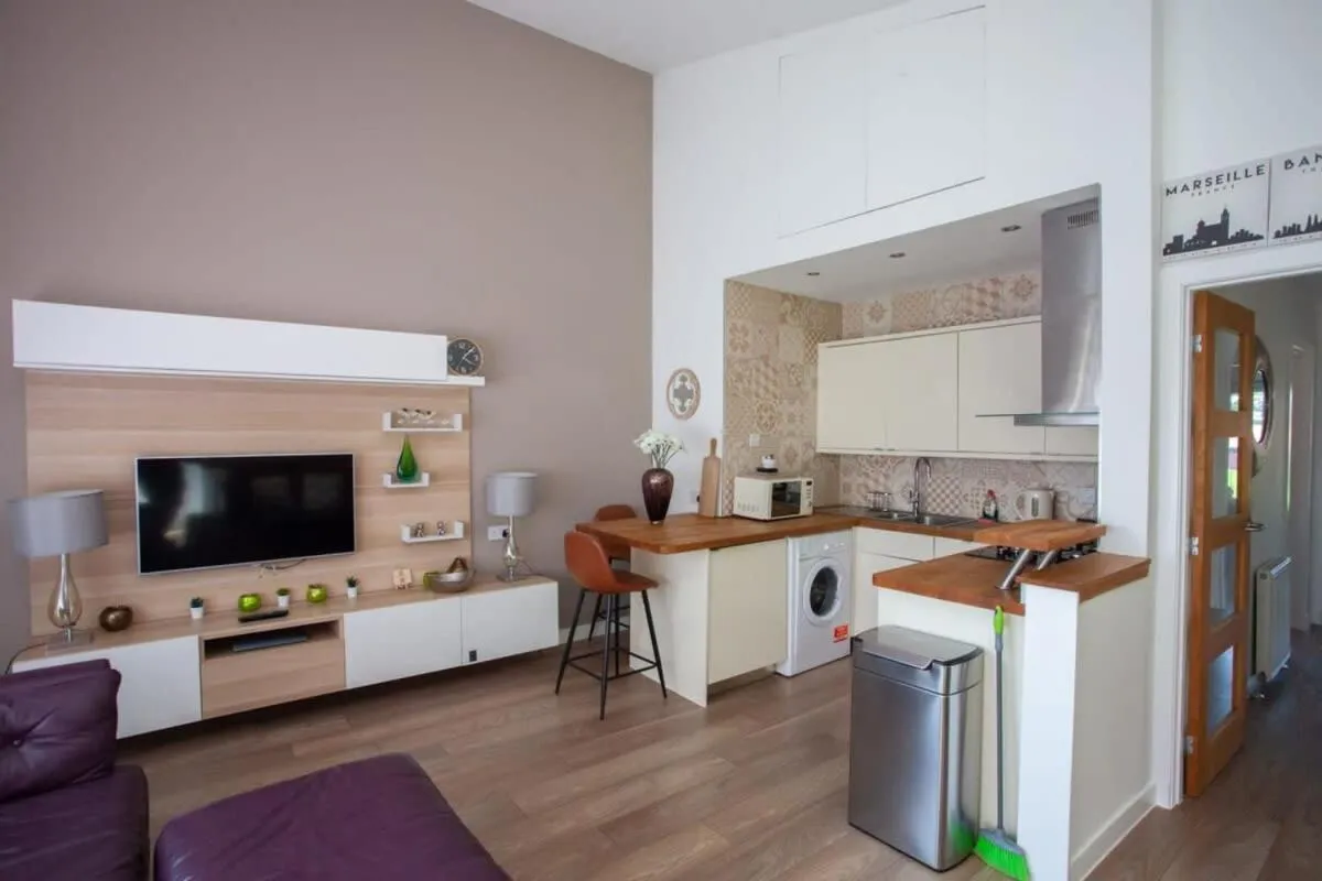 Image 2 of Mosspark Boulevard Exec Apartment ii – Free Parking