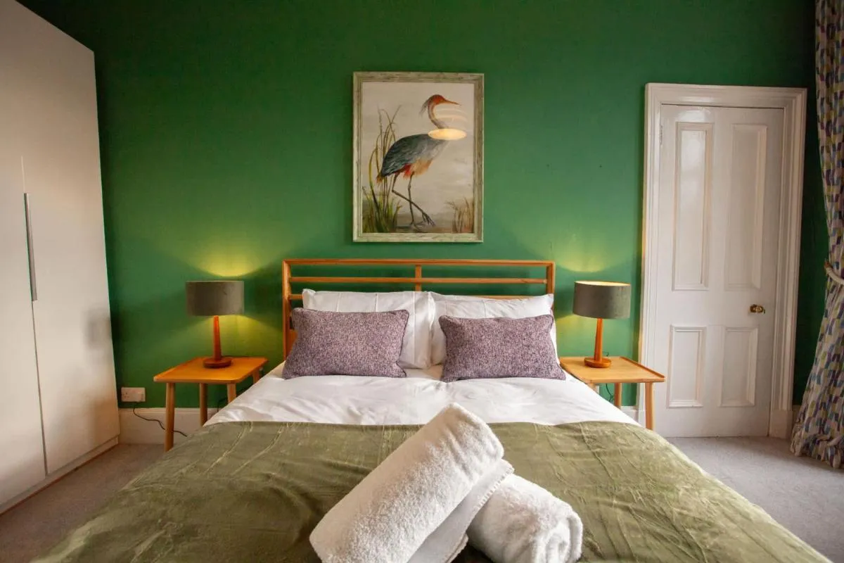 Image 1 of Newly Renovated Flat in Trendy Finnieston