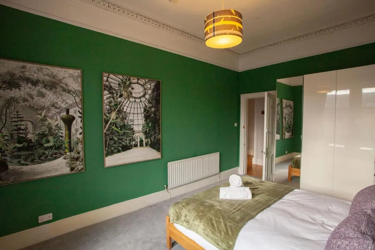 Image 3 of Newly Renovated Flat in Trendy Finnieston