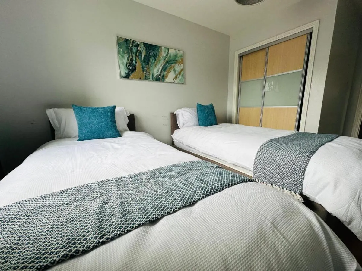 Image 5 of Outstanding Modern Glasgow Flat Luxury King Bed