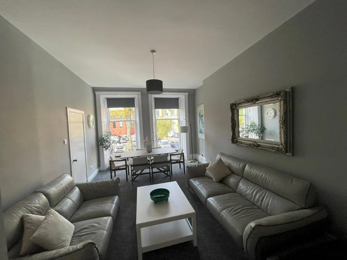 Image 4 of Pass the Keys Spacious Hillhead Haven