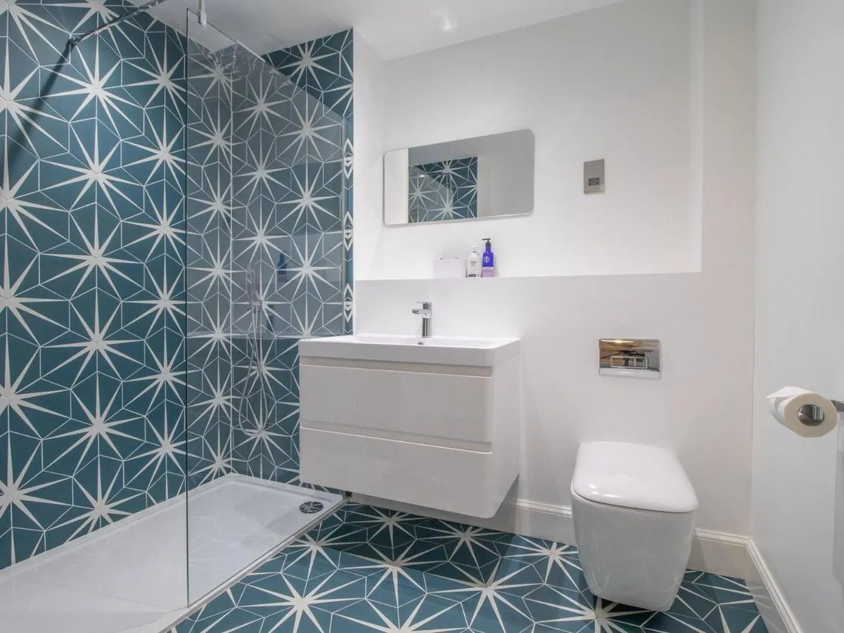 Image 6 of Pass the Keys Stylish West End Detached Mews