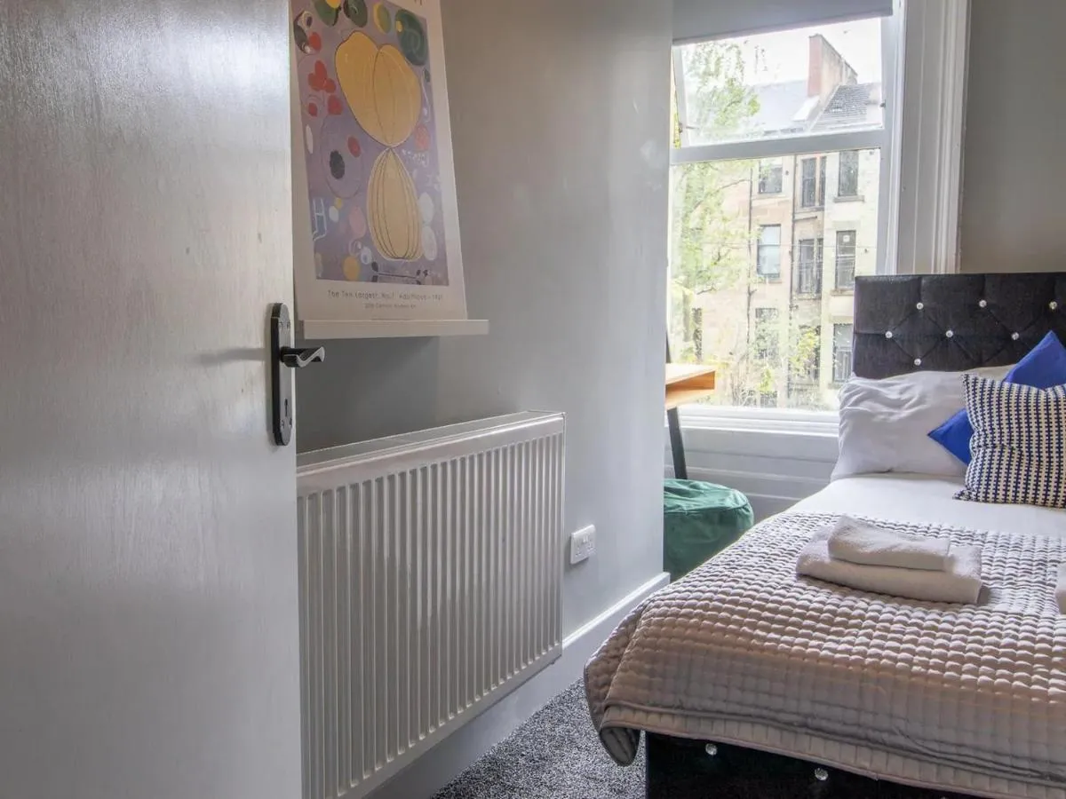 Image 5 of Pass the Keys West End Cosy Pop of Colour