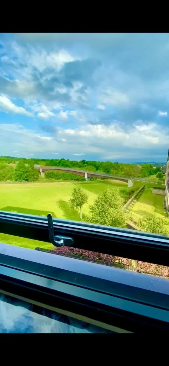 Image 5 of Private Bedroom & Bathroom with Amazing View in Quirky Townhouse