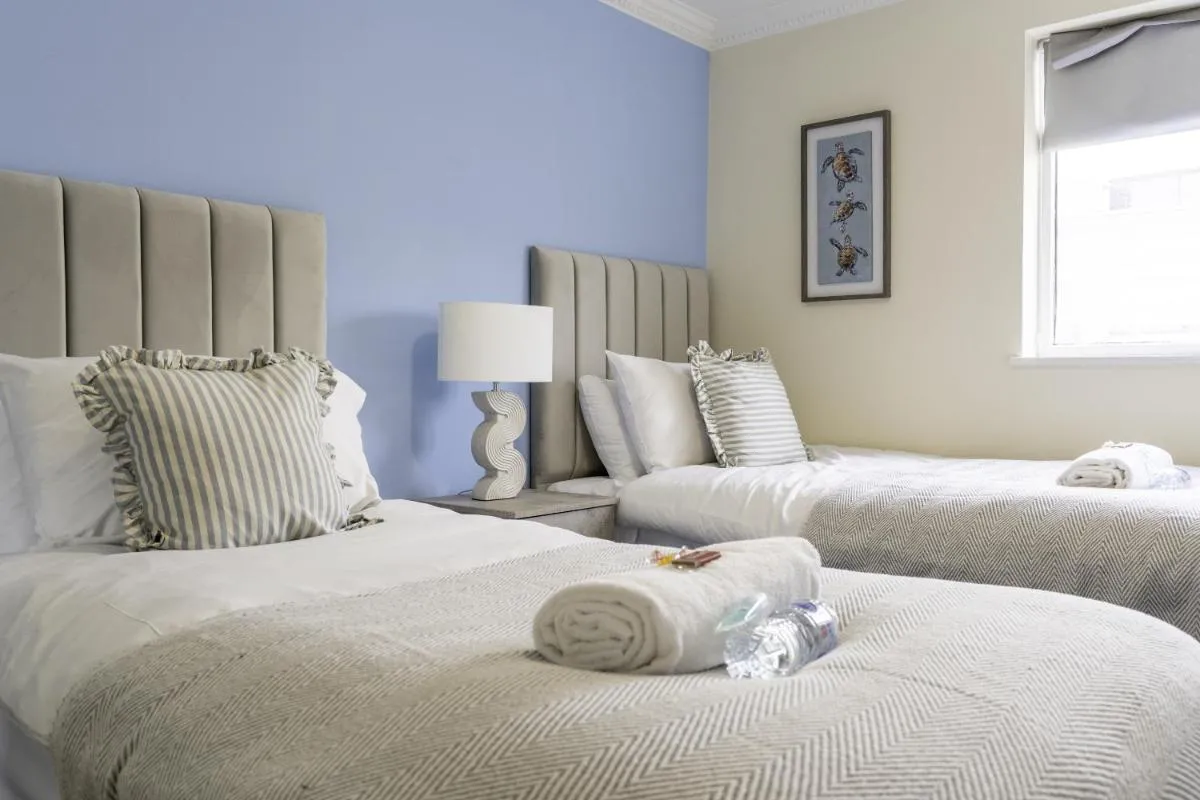 Image 1 of Riverview House