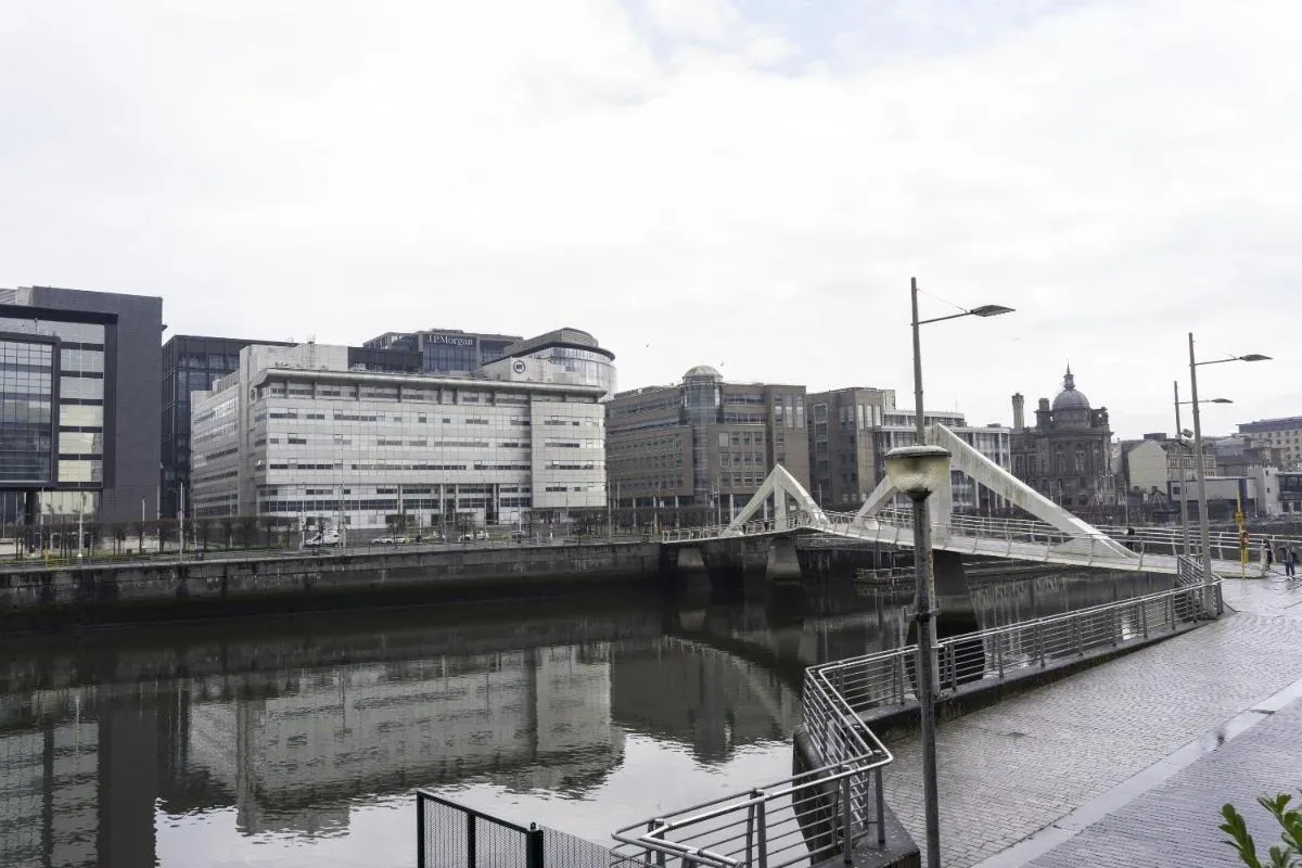 Image 2 of Riverview House