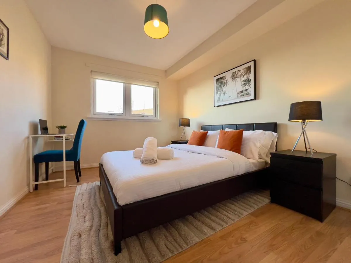 Image 1 of Sleek & Modern 2BR – Easy Access to City Centre