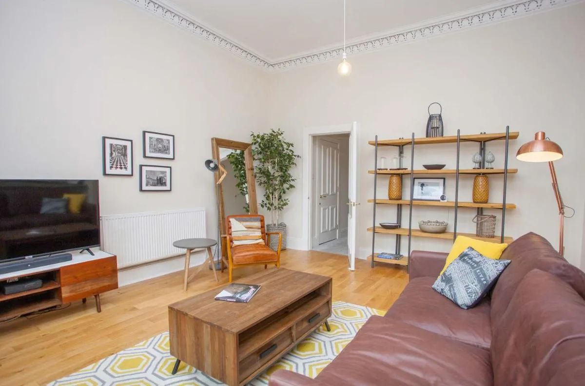 Image 4 of Spacious Period Property in Glasgow