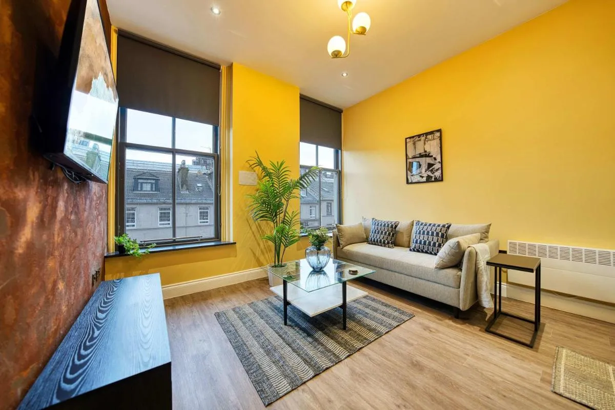 Image 4 of Stunning Central Station 1 Bed Apartment A7