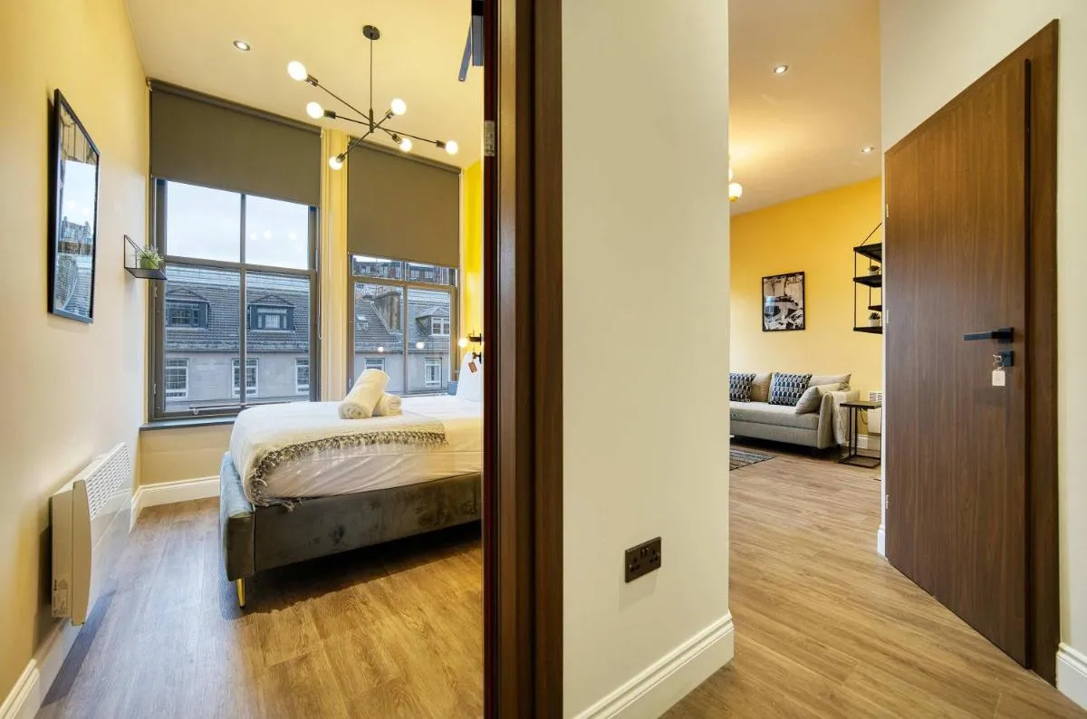 Image 1 of Stunning Central Station 1 Bed Apartment A7