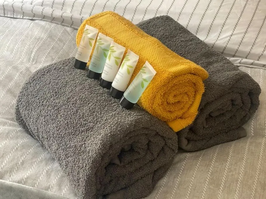 Image 2 of Stunning West End Flat!