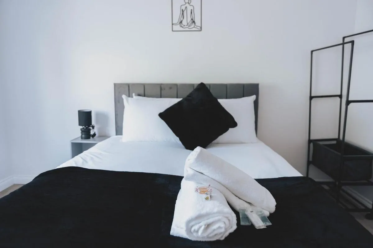 Image 2 of Stylish 3BR Home near Hampden No 29 with Free Parking