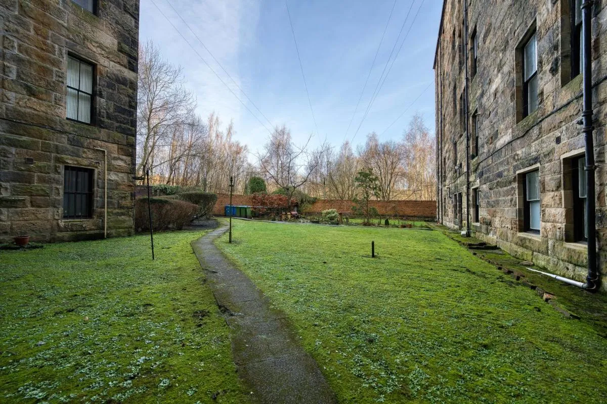 Image 5 of Stylish 3-Bedroom Apartment in Central Glasgow