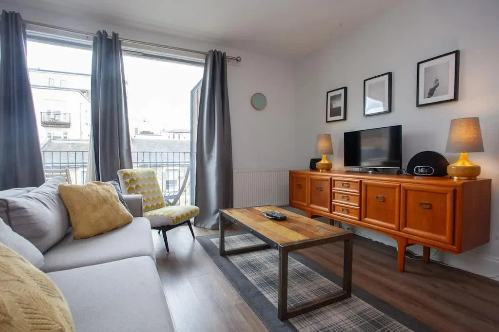 Image of Stylish 3rd Floor Flat in Historic Merchant City