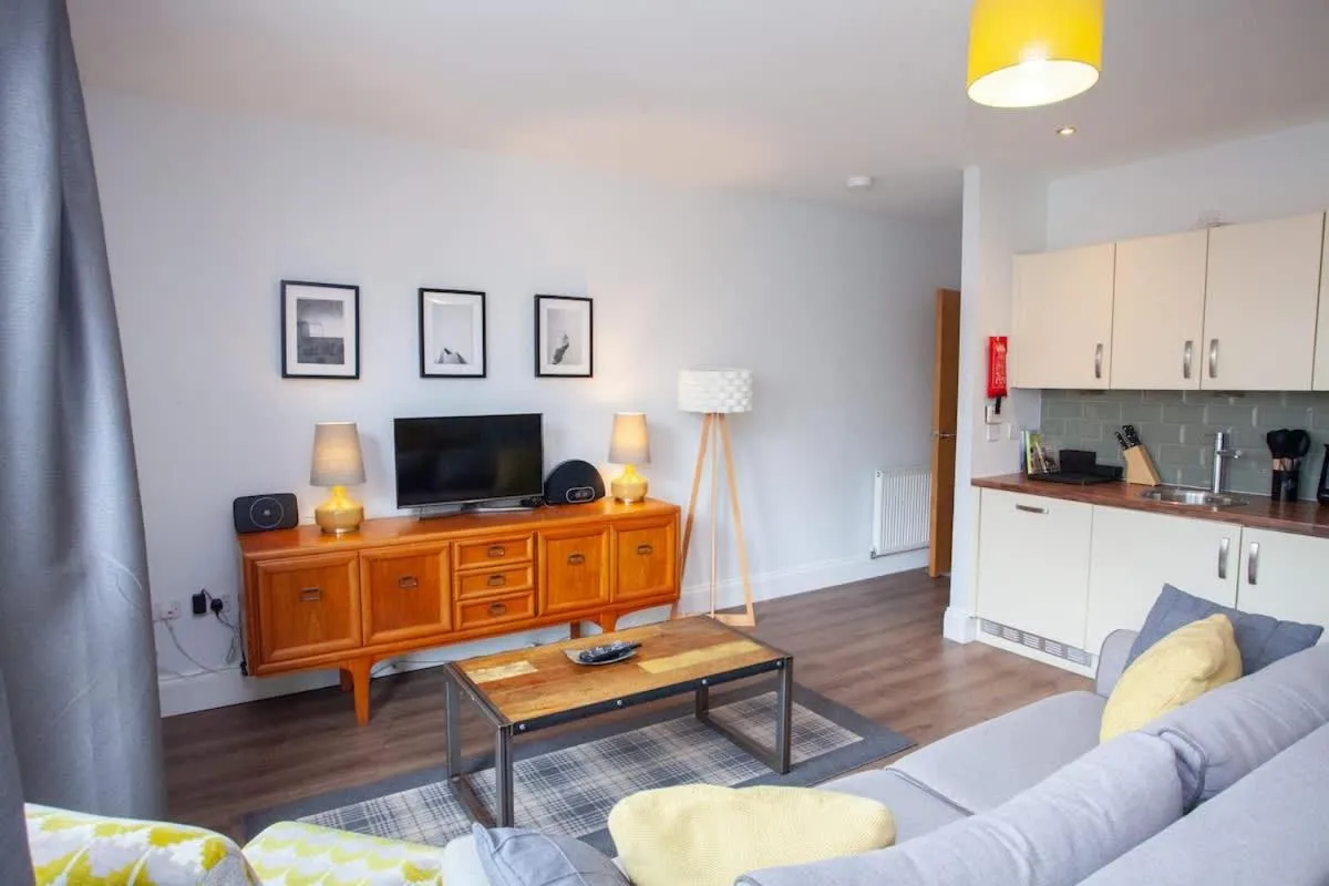 Image 1 of Stylish 3rd Floor Flat in Historic Merchant City