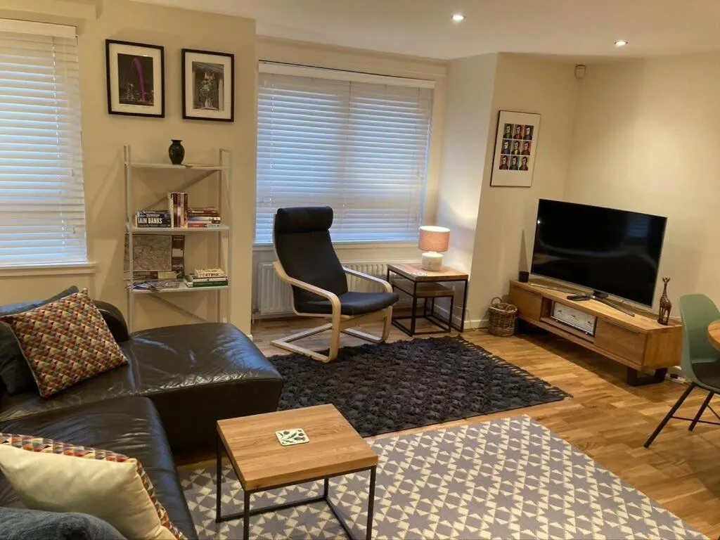 Image 1 of The Art Flat Woodlands