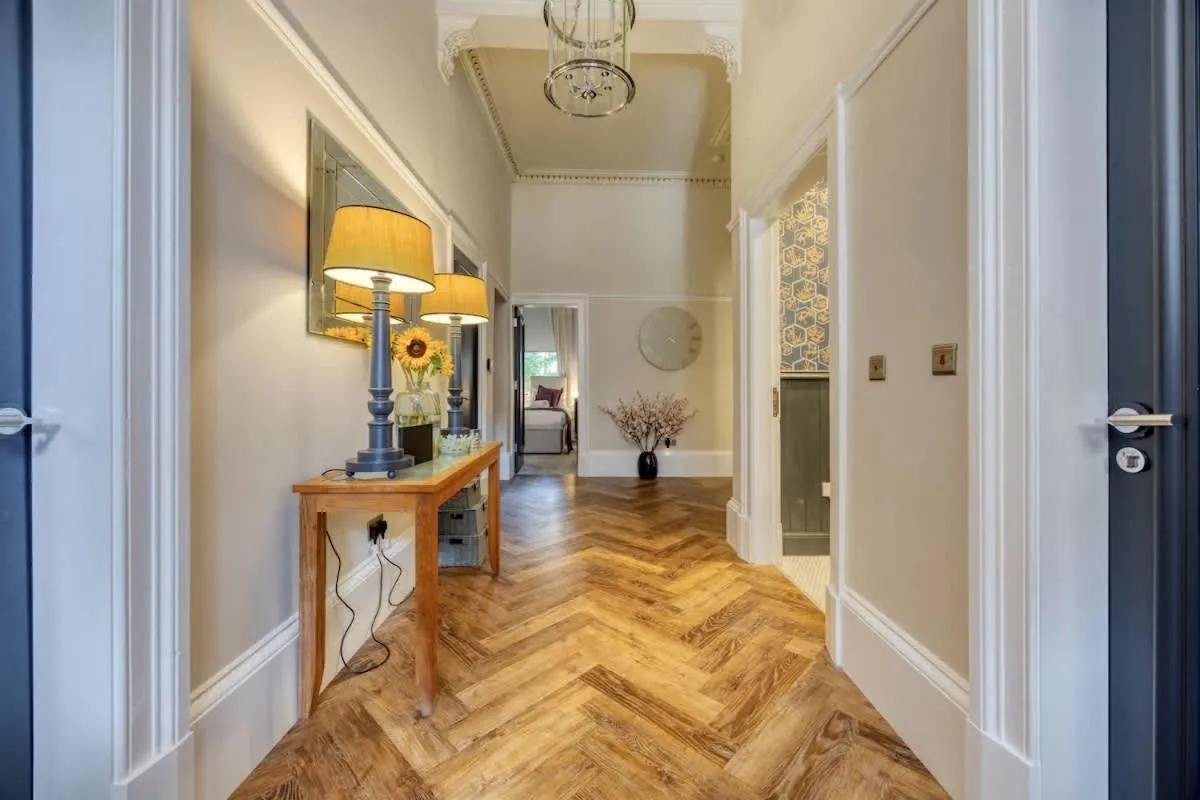 Image 3 of The Burnbank Experience