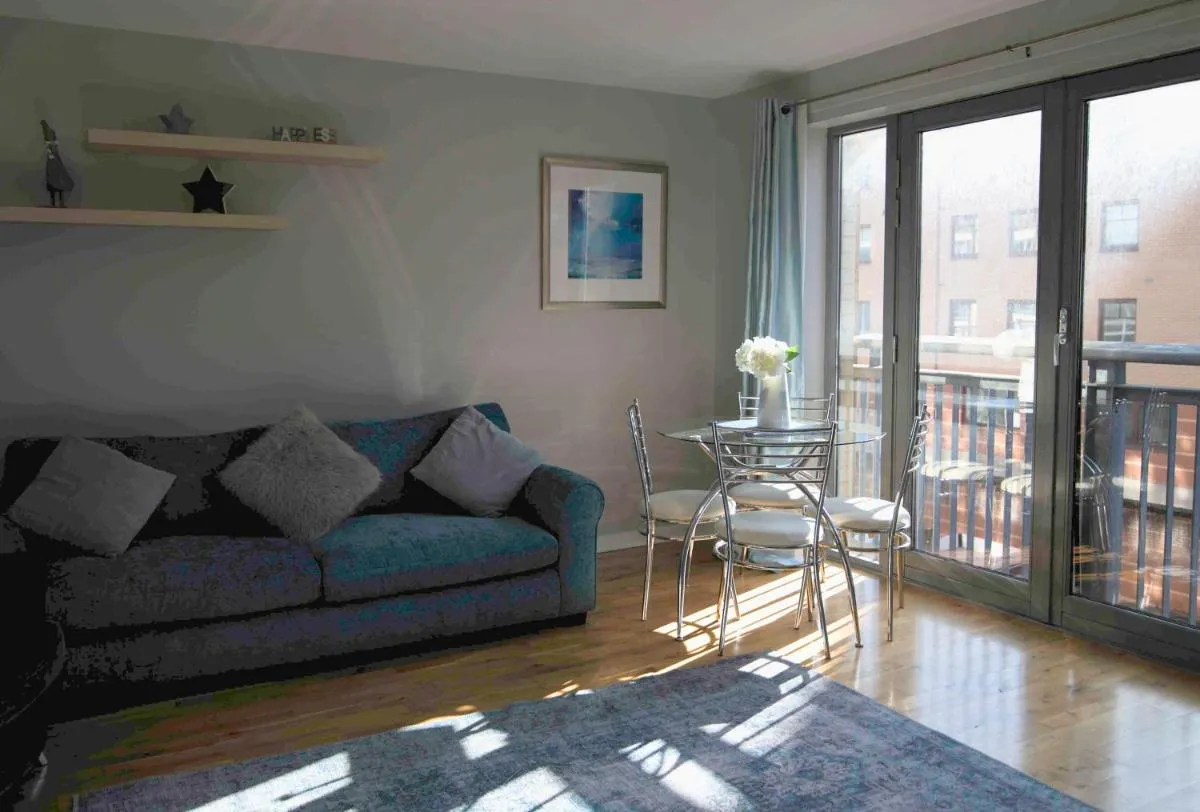 Image 2 of The Socair – Bright Contemporary Merchant City Flat in Central Location