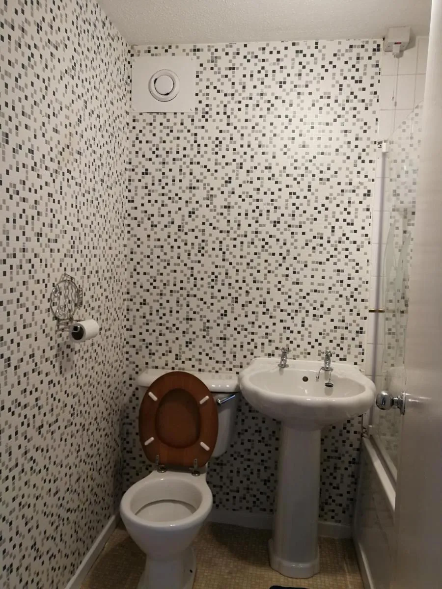 Image 6 of Three Bedroom Apartment Glasgow