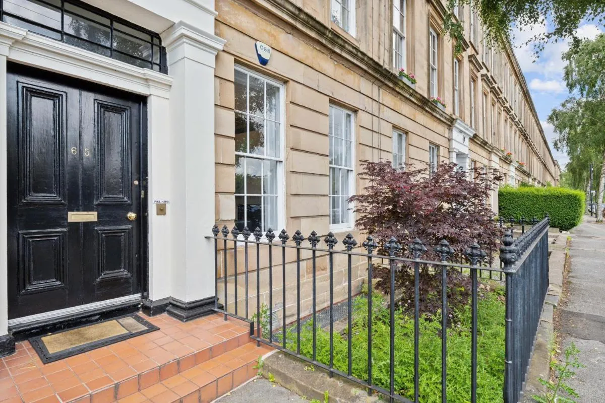 Image 5 of Timeless 5 bed Duplex Flat