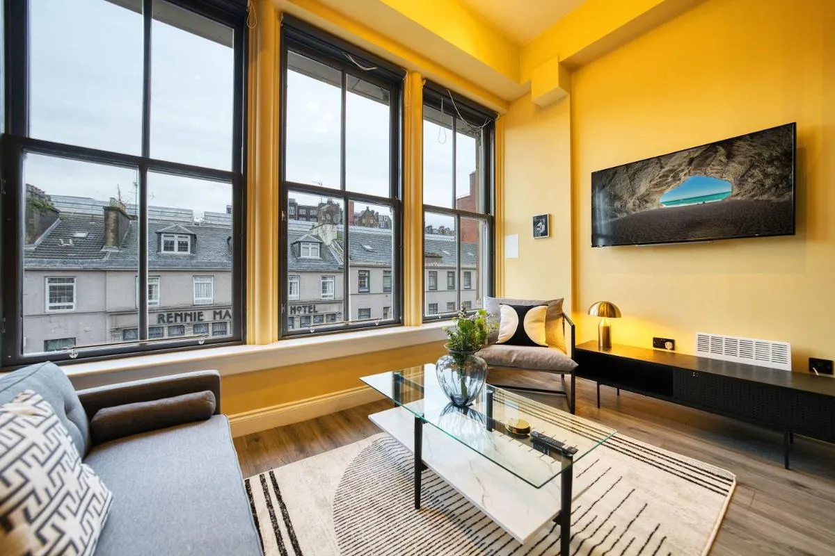 Image 1 of Union Court Mezzanine – B9 – Building has no lift and stairs to all apartments