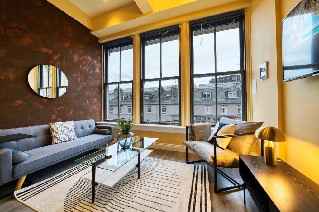 Image of Union Court Mezzanine – B9 – Building has no lift and stairs to all apartments