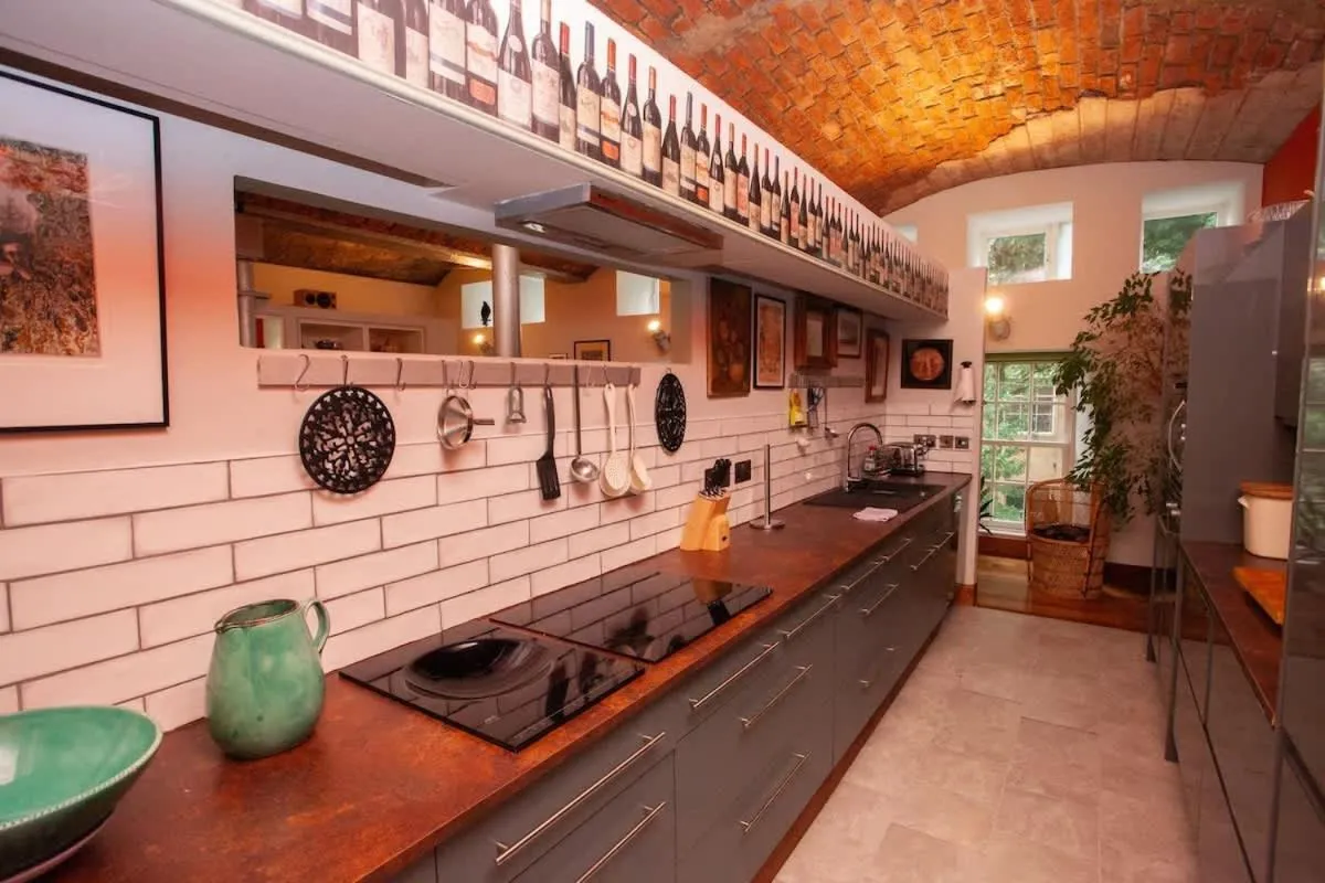 Image 2 of Unique House in Park District