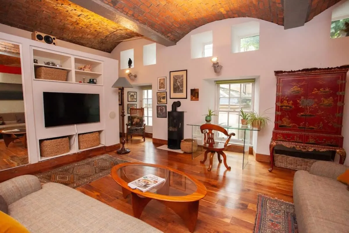 Image 3 of Unique House in Park District