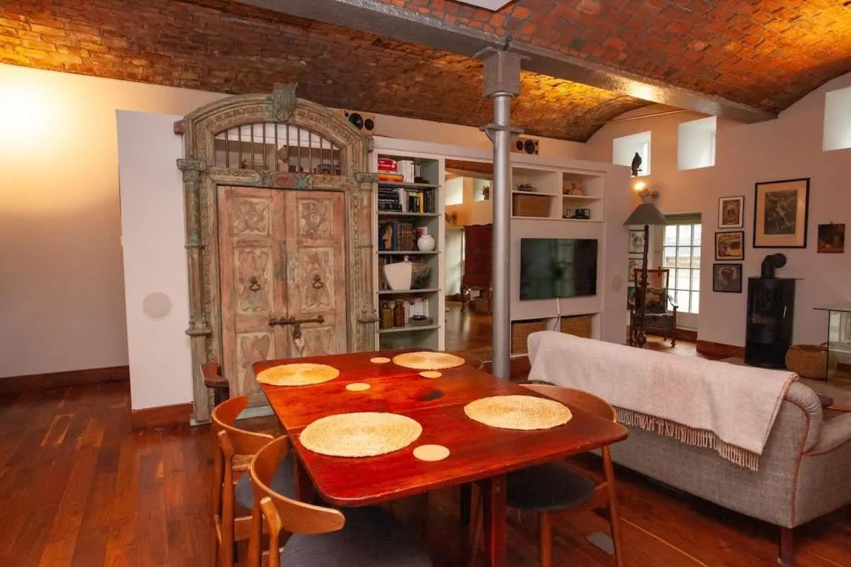 Image 5 of Unique House in Park District