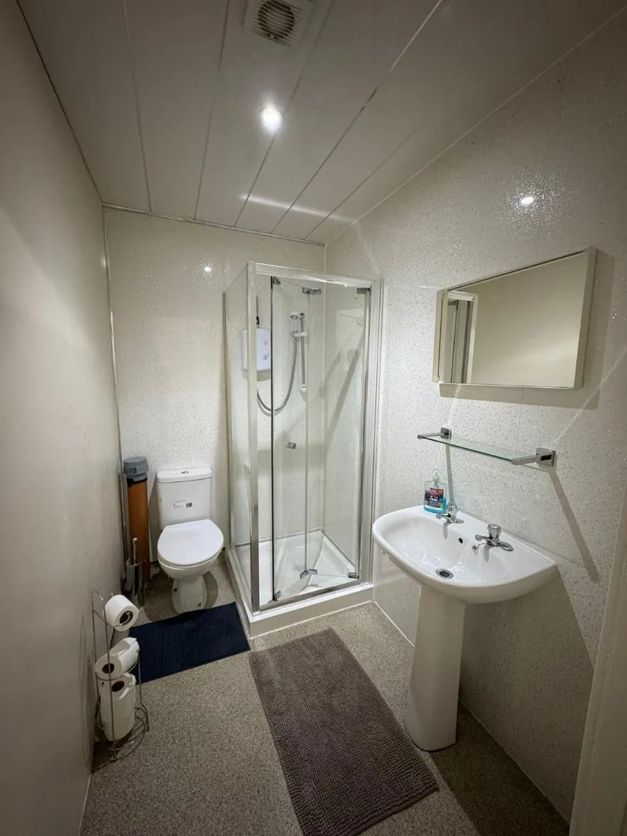 Image 3 of Whitefield Guesthouse