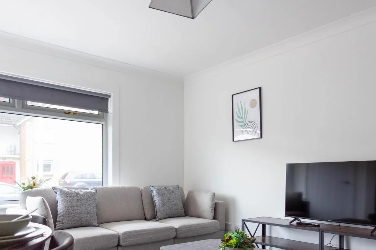 Image 2 of Winton House