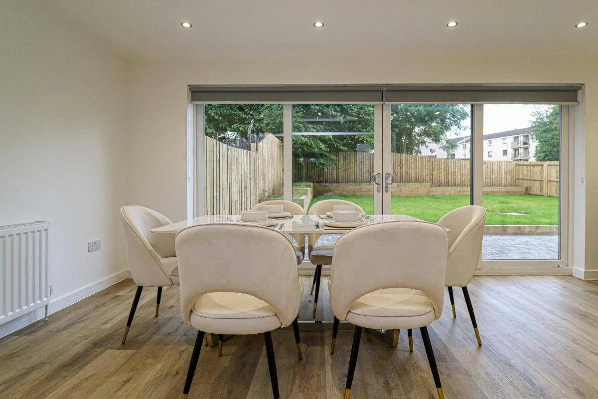 Image 4 of Wyndford Riverside House