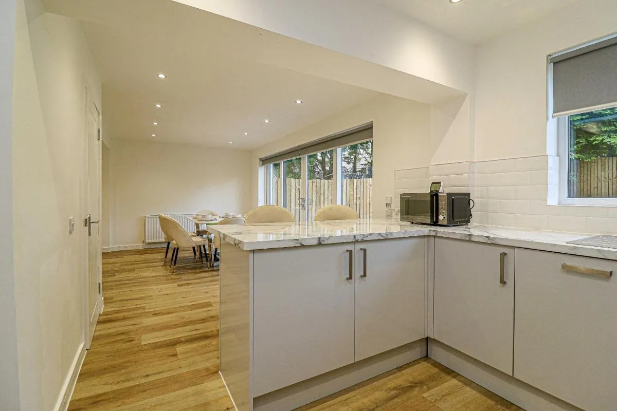 Image 3 of Wyndford Riverside House