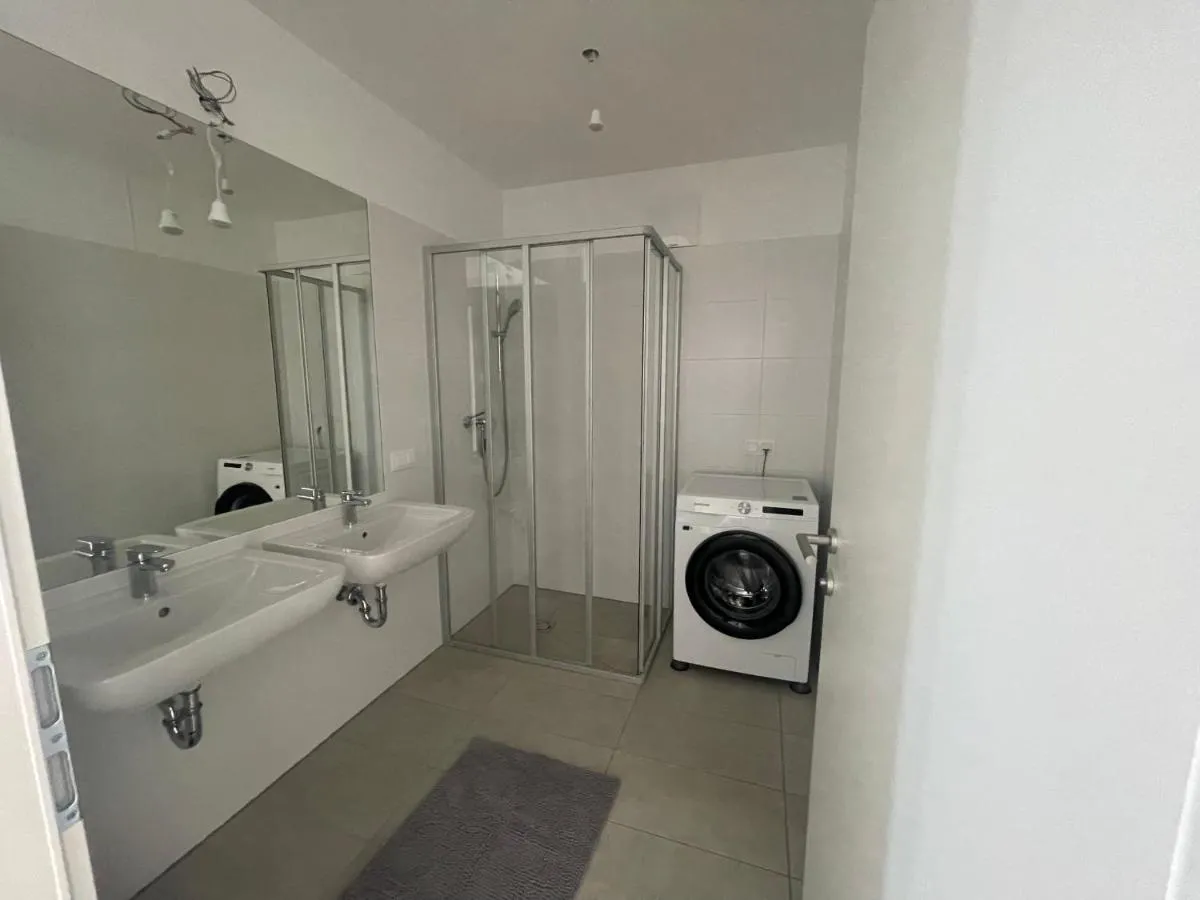 Image 2 of 100 qm Penthouse, Self-Check-In, 2 Parkplätze