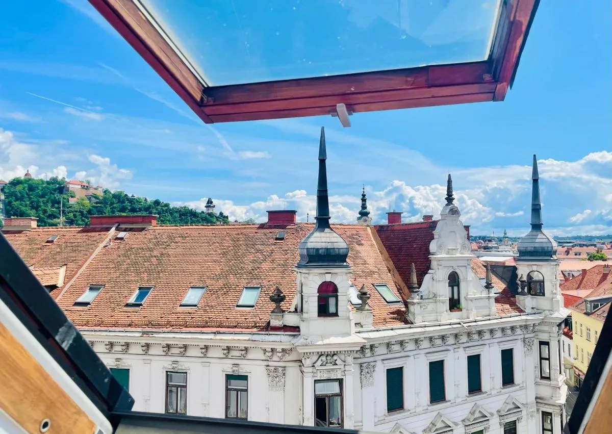 Image 1 of APSTAY Serviced Apartments – City Center – FREE Parking – Self Check-in