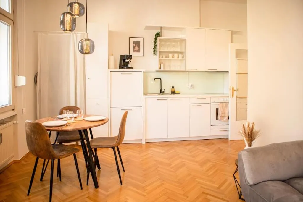 Image 2 of Altbau mit Charme mitten im Zentrum