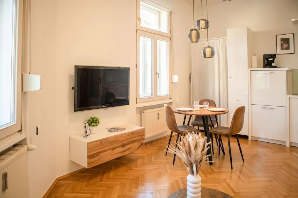 Image 4 of Altbau mit Charme mitten im Zentrum