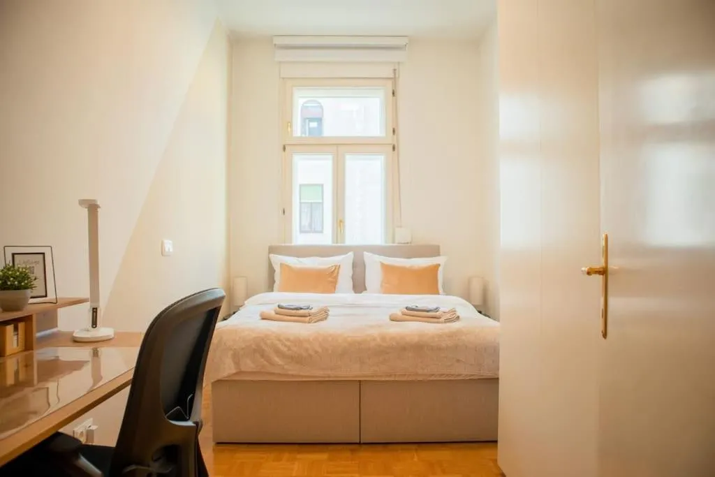 Image 1 of Altbau mit Charme mitten im Zentrum