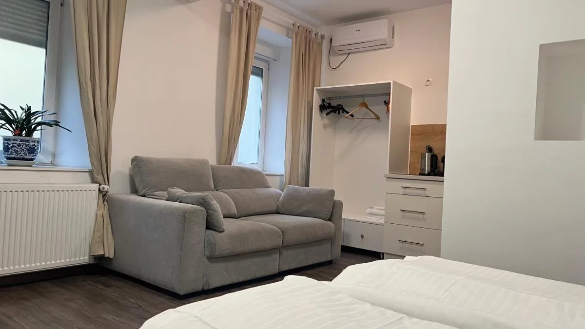 Image 4 of Apartment Zhang