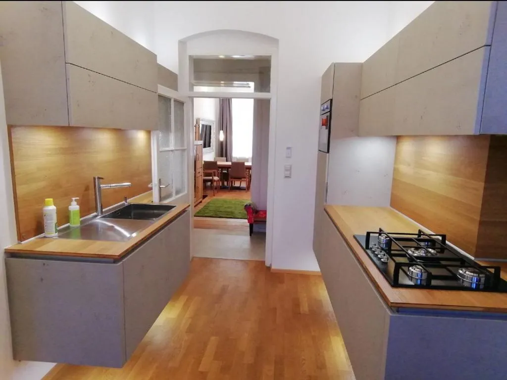 Image of Bookstyrian1