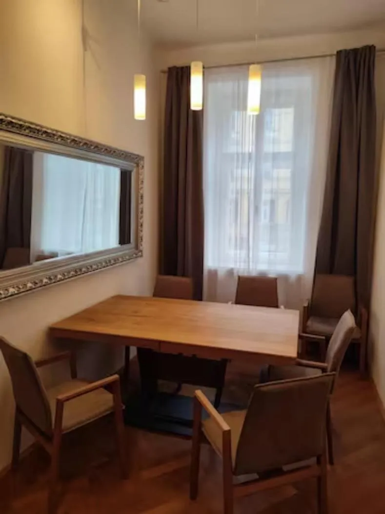 Image 4 of Bookstyrian1