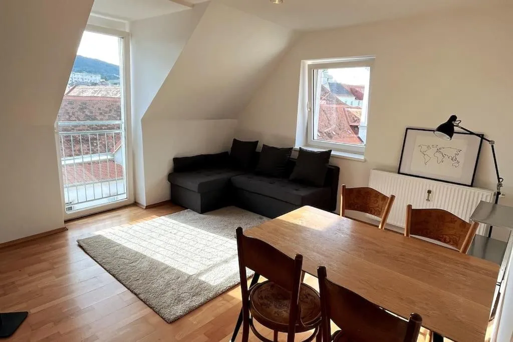 Image 2 of Cozy City Center Apartment