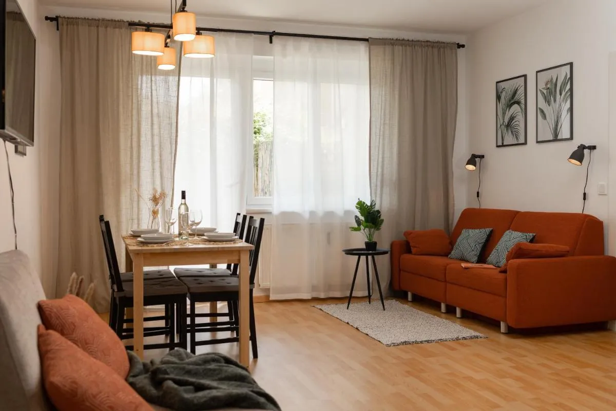 Image 5 of Fresh Apartment with Terrace + Free Parking