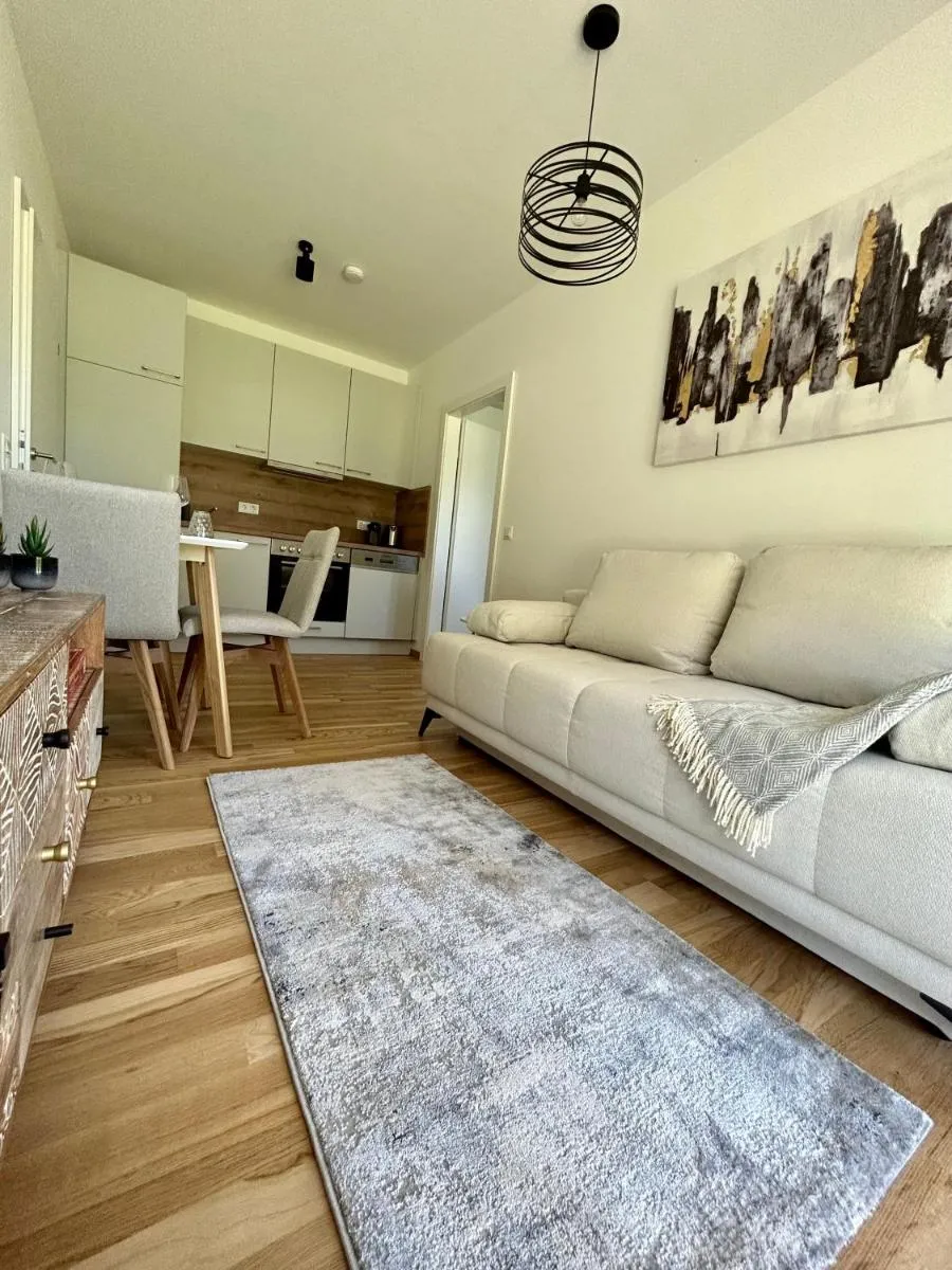 Image 4 of Graz Getaway