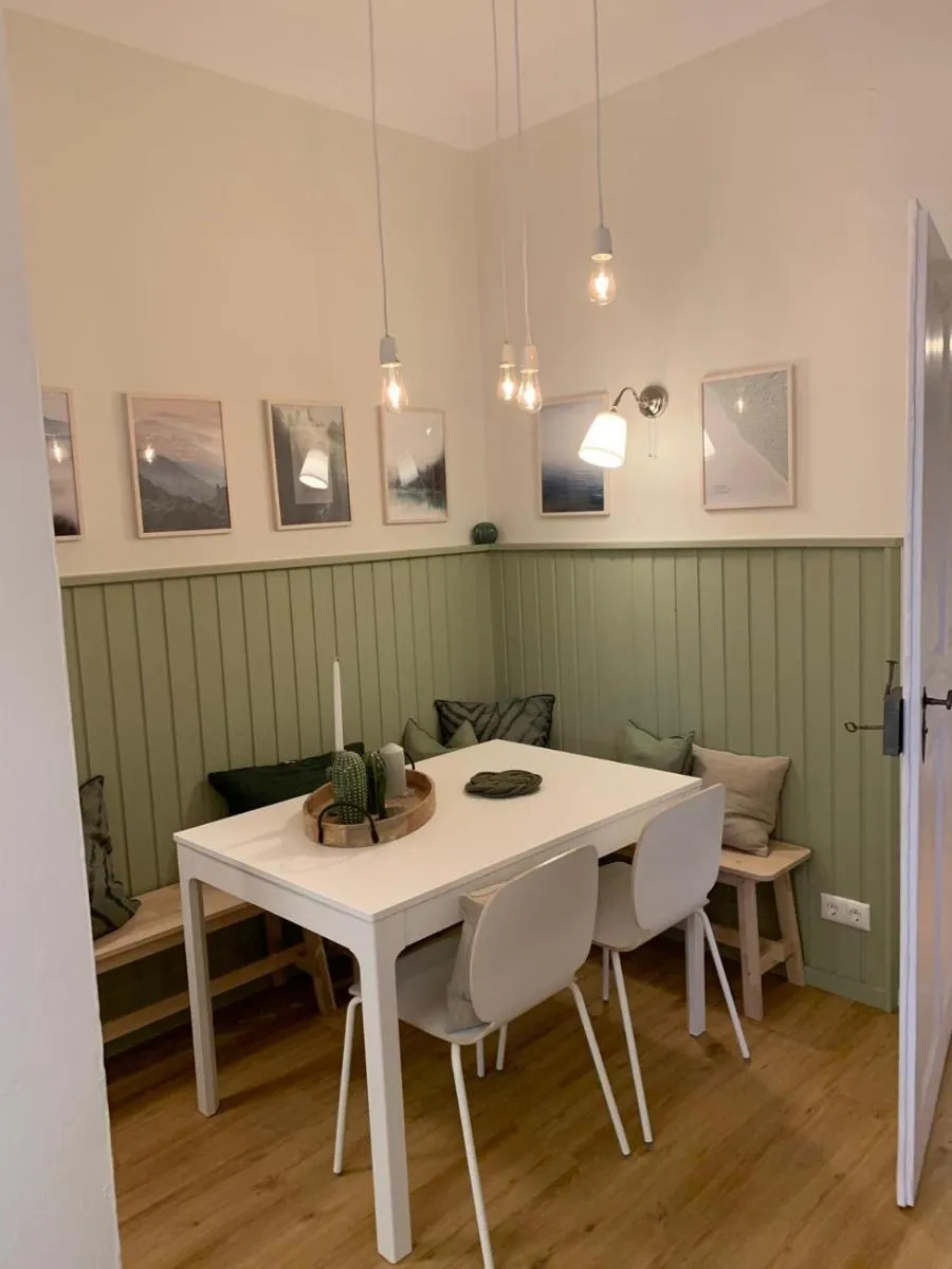 Image 3 of Green flat by GrazRentals with garden view & parking included