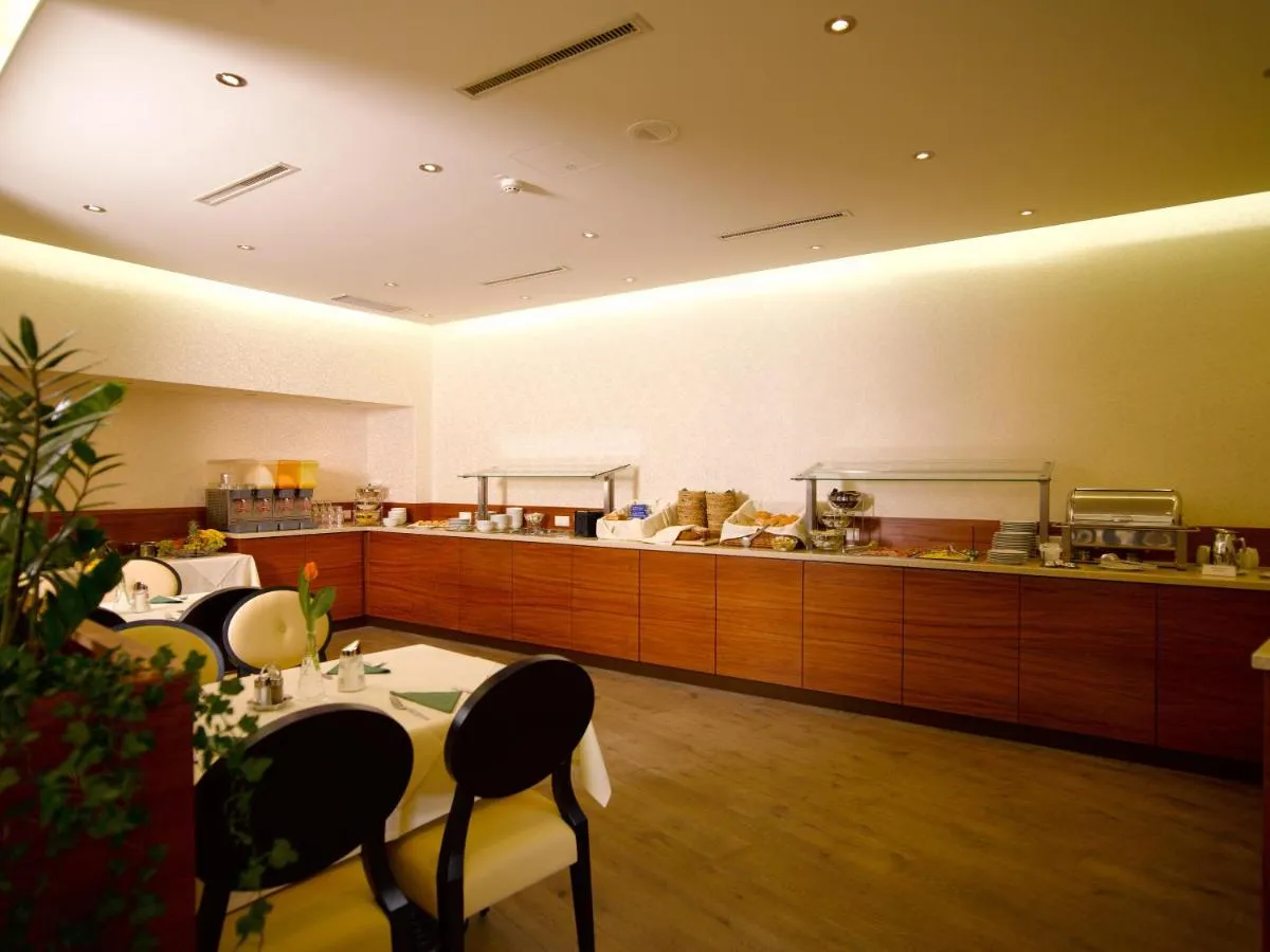 Image 2 of Hotel Drei Raben