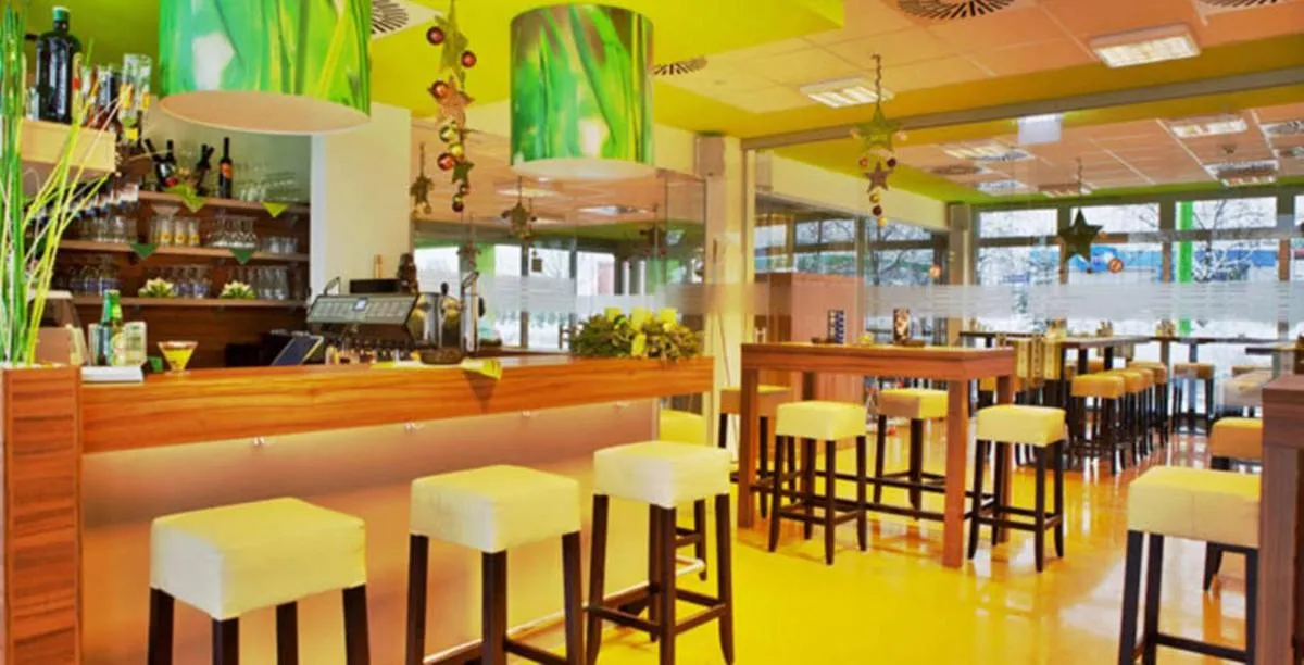 Image 3 of Hotel Greenrooms